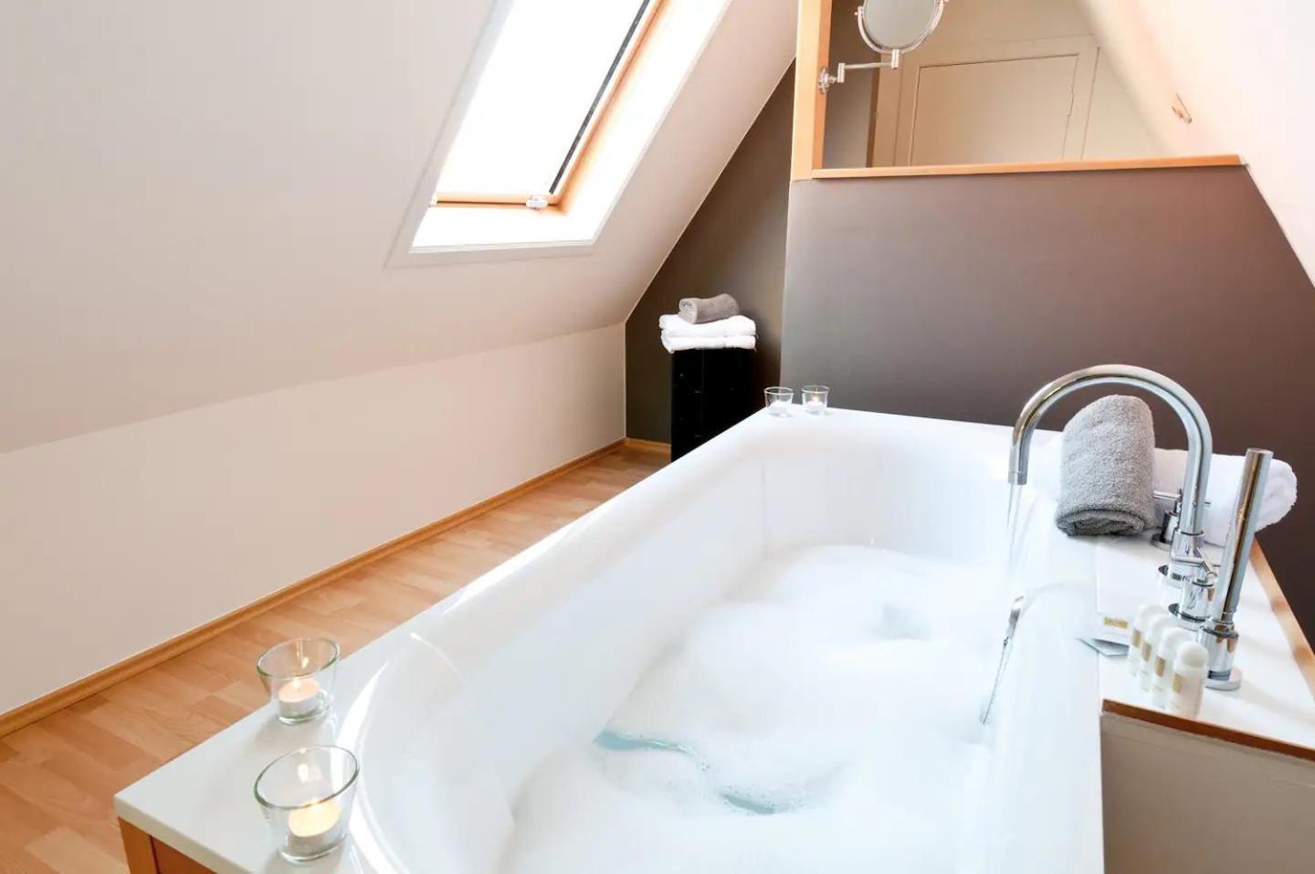Brugse Charme Huis Met Tuin Aan Het Water 8P 布鲁日 外观 照片